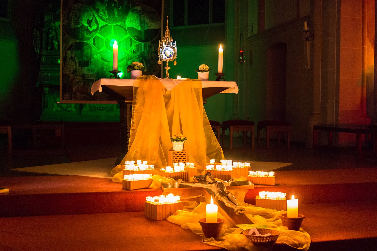 Czwartkowa adoracja Najświętszego Sakramentu